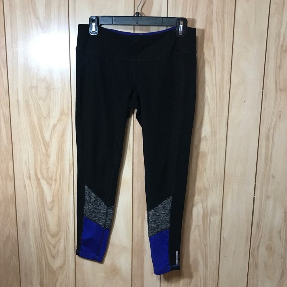 Tangerine Black Capri Leggings with Back Zipper Pocket & Reflective Strips S